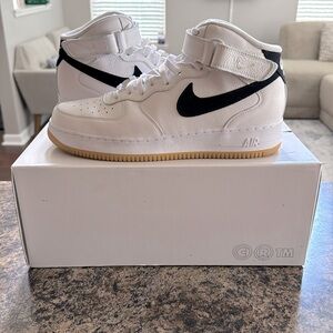 Nike Air Force 1 Mid